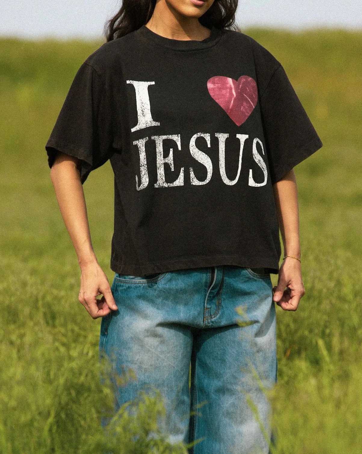 "I LOVE JESUS" CROPPED HEAVY TEE - Image 3