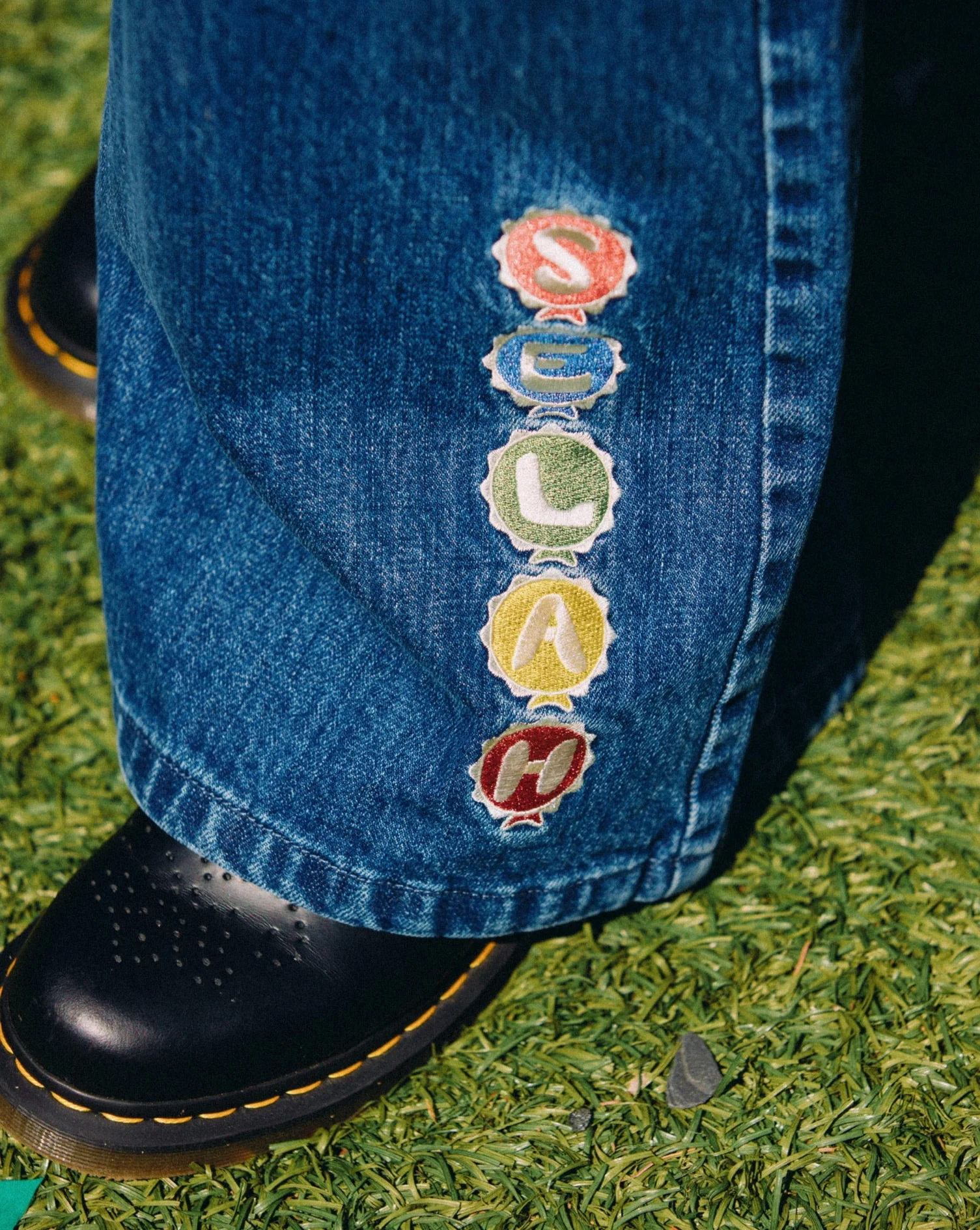 "FLORAL" RELAXED FLAIR DENIM - Image 4