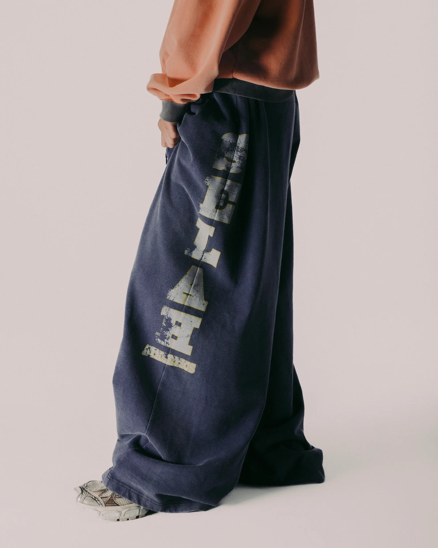 "MARATHON" SUPER WIDE SWEATPANTS - Image 3