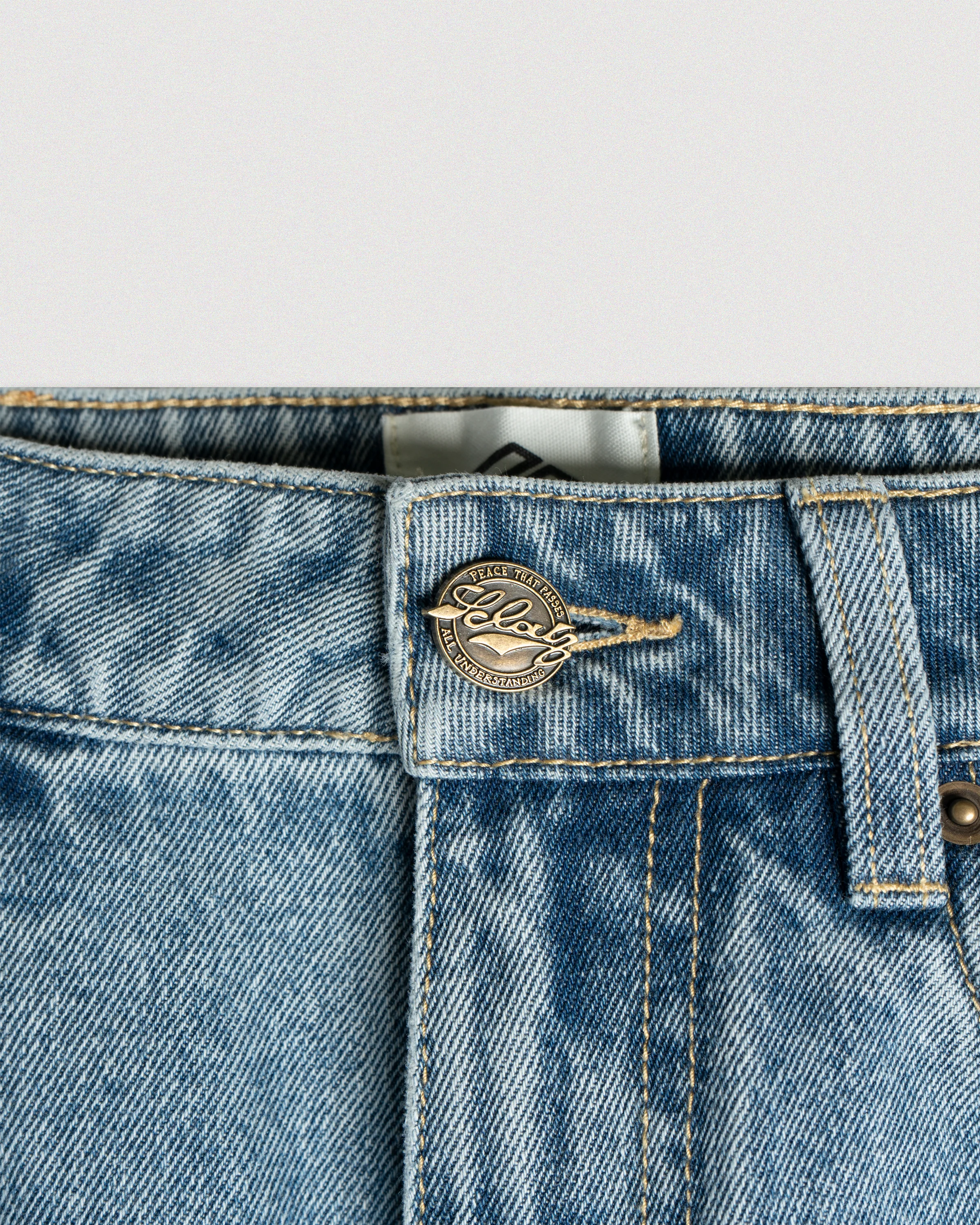 "LOGO" RELEASED HEM DENIM - Image 3